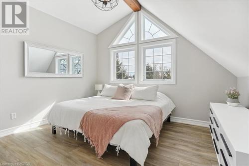 157335 7Th Line, Meaford (Municipality), ON - Indoor Photo Showing Bedroom