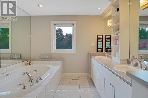 1152 Surrey Court, Mississauga (Erindale), ON - Indoor Photo Showing Bathroom