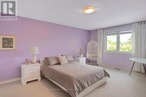 1152 Surrey Court, Mississauga (Erindale), ON - Indoor Photo Showing Bedroom