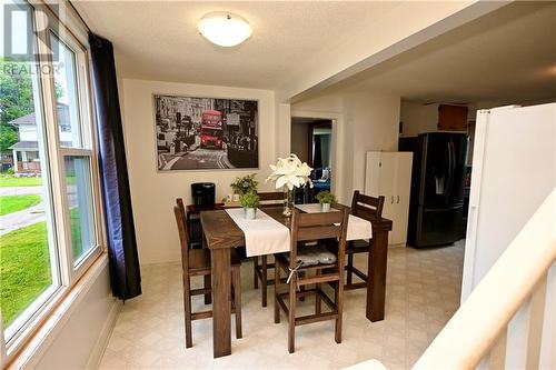 701 Fischer Street, Pembroke, ON - Indoor Photo Showing Dining Room