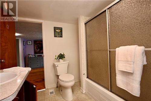 701 Fischer Street, Pembroke, ON - Indoor Photo Showing Bathroom