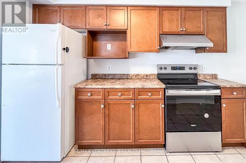 660 Oakcrossing Road, London, ON - Indoor Photo Showing Kitchen