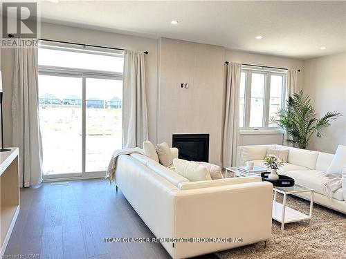 Lot 91 Locky Lane, Middlesex Centre (Kilworth), ON - Indoor Photo Showing Living Room