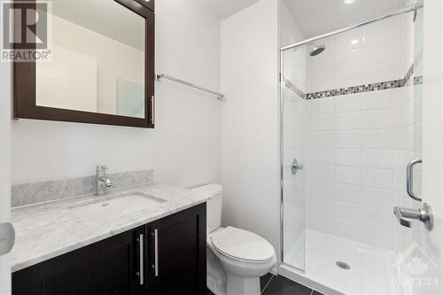 40 Nepean Street Unit#1003, Ottawa, ON - Indoor Photo Showing Bathroom