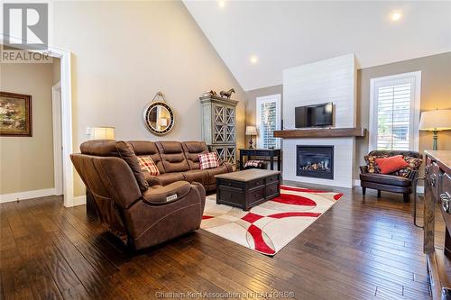 1199 Regency Crescent, Lakeshore, ON - Indoor Photo Showing Living Room With Fireplace