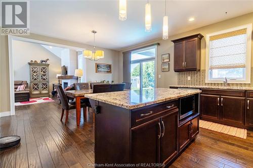 1199 Regency Crescent, Lakeshore, ON - Indoor Photo Showing Kitchen With Upgraded Kitchen