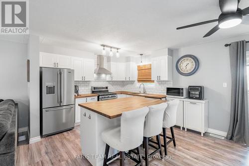 10 Clarence Avenue, Penetanguishene, ON - Indoor Photo Showing Kitchen