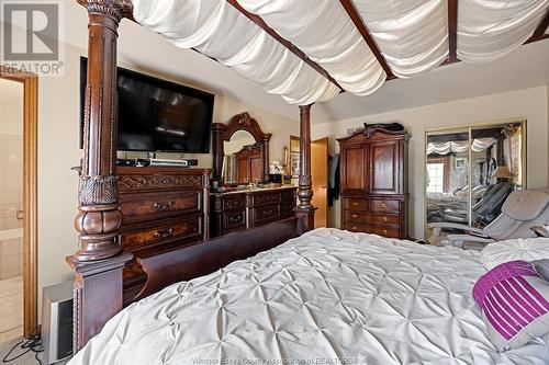 1537 Rosati, Lasalle, ON - Indoor Photo Showing Bedroom