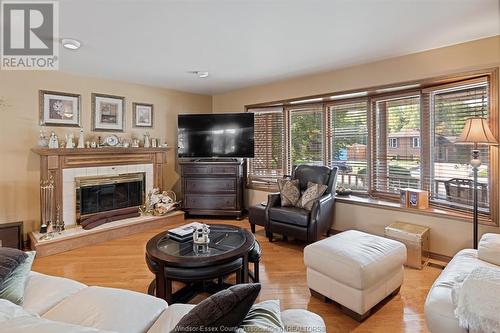 1537 Rosati, Lasalle, ON - Indoor Photo Showing Living Room With Fireplace