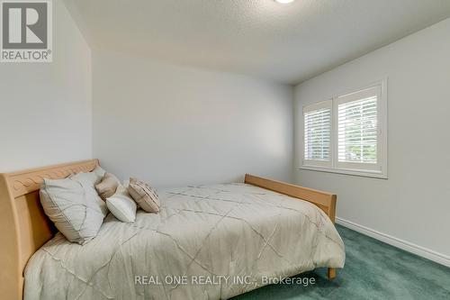 6379 Newcombe Drive, Mississauga (East Credit), ON - Indoor Photo Showing Bedroom