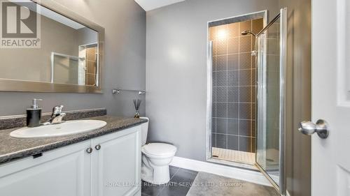 2018 Lushes Avenue, Mississauga (Clarkson), ON - Indoor Photo Showing Bathroom