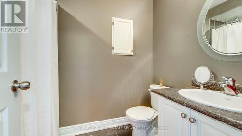 2018 Lushes Avenue, Mississauga, ON - Indoor Photo Showing Bathroom