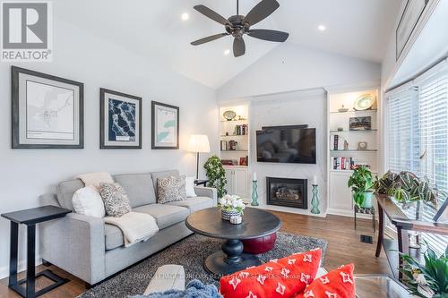 4173 Corrine Court, Burlington (Shoreacres), ON - Indoor Photo Showing Living Room With Fireplace