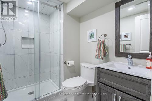 4173 Corrine Court, Burlington (Shoreacres), ON - Indoor Photo Showing Bathroom