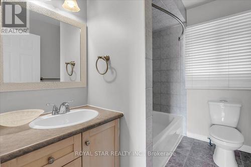 30 Aurora Place, Brampton (Heart Lake West), ON - Indoor Photo Showing Bathroom