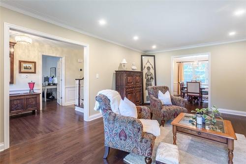 4173 Corrine Court, Burlington, ON - Indoor Photo Showing Living Room