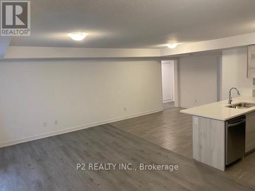 35 Magnolia Lane, Barrie (Innis-Shore), ON - Indoor Photo Showing Kitchen