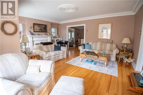 134 Adie Street, Sudbury, ON - Indoor Photo Showing Living Room