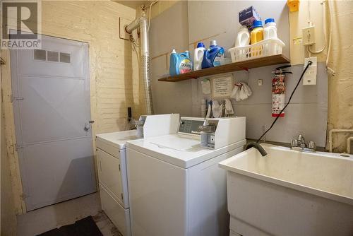 134 Adie Street, Sudbury, ON - Indoor Photo Showing Laundry Room