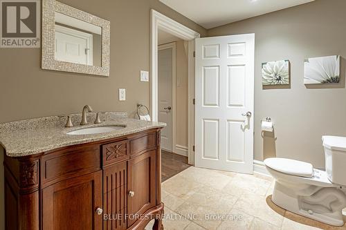 1560 Elgin Road, Thames Centre (Dorchester), ON - Indoor Photo Showing Bathroom