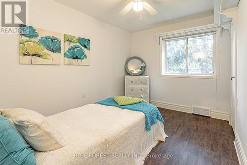 1560 Elgin Road, Thames Centre (Dorchester), ON - Indoor Photo Showing Bedroom