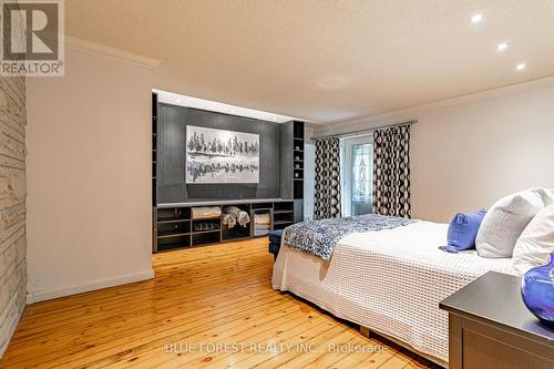 1560 Elgin Road, Thames Centre (Dorchester), ON - Indoor Photo Showing Bedroom