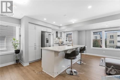 804 Mikinak Road, Ottawa, ON - Indoor Photo Showing Kitchen With Upgraded Kitchen