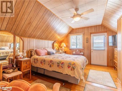 23 Centre Street S, Huntsville, ON - Indoor Photo Showing Bedroom