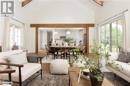 303 Clearwater Lake Road, Huntsville, ON - Indoor Photo Showing Living Room