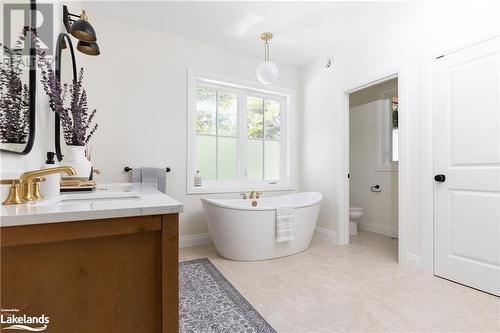 303 Clearwater Lake Road, Huntsville, ON - Indoor Photo Showing Bathroom