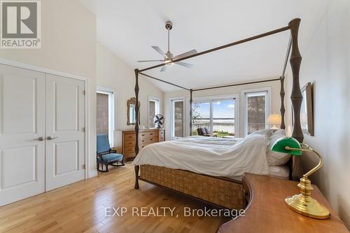 328 Bear Road, Georgina Islands, ON - Indoor Photo Showing Bedroom