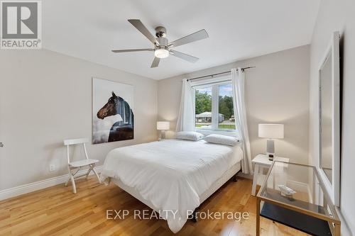 328 Bear Road, Georgina Islands, ON - Indoor Photo Showing Bedroom