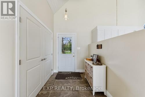 328 Bear Road, Georgina Islands, ON - Indoor Photo Showing Other Room