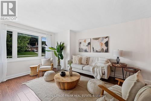 577 Grierson Street, Oshawa (O'Neill), ON - Indoor Photo Showing Living Room