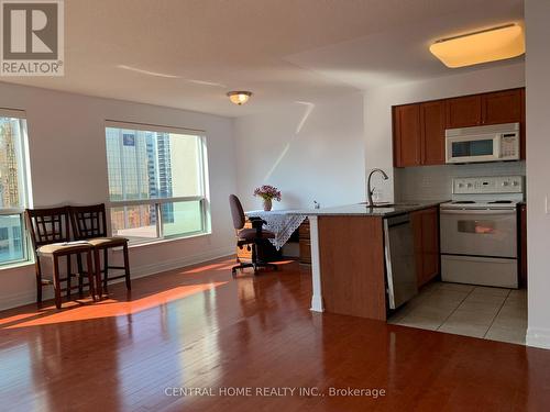 2203 - 21 Hillcrest Avenue, Toronto, ON - Indoor Photo Showing Kitchen