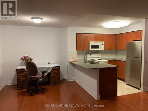 2203 - 21 Hillcrest Avenue, Toronto, ON - Indoor Photo Showing Kitchen