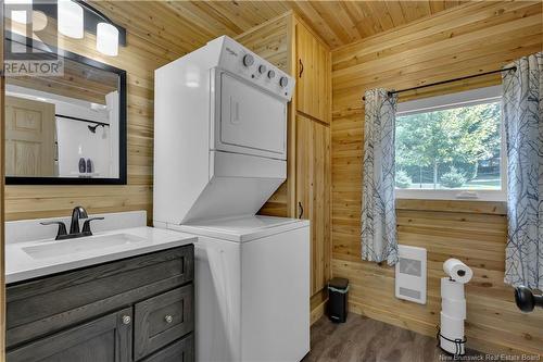 22 Sparkes Lane, Cambridge-Narrows, NB - Indoor Photo Showing Laundry Room