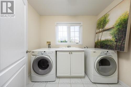 74 Nunn Crescent, New Tecumseth, ON - Indoor Photo Showing Laundry Room