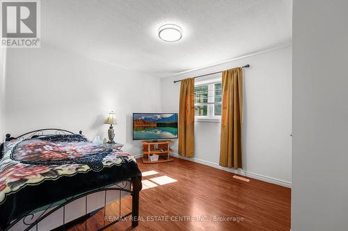 18 Moffatt Avenue, Brampton (Fletcher'S West), ON - Indoor Photo Showing Bedroom