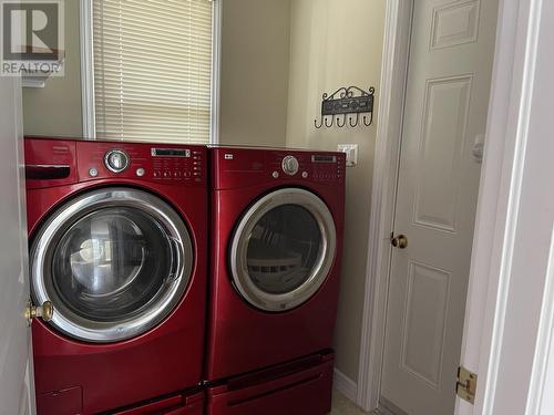 16 Tully Place, Gander, NL - Indoor Photo Showing Laundry Room