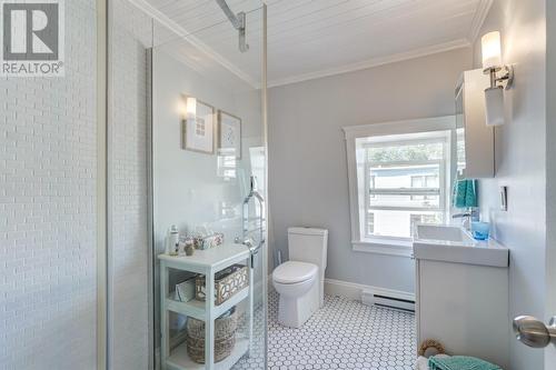 21 Bond Street, St. John'S, NL - Indoor Photo Showing Bathroom