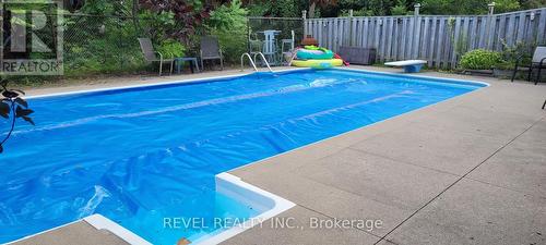 917 County Road 10, Cavan Monaghan, ON - Outdoor With In Ground Pool With Backyard