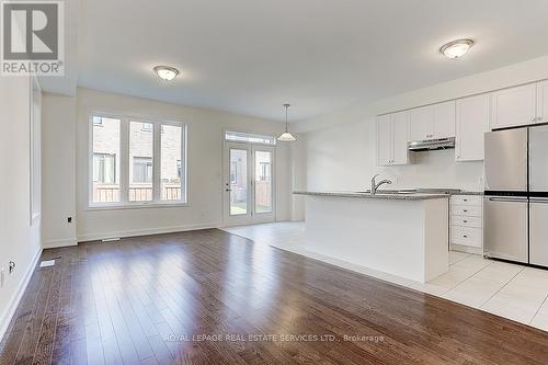 44 Hewison Avenue, Richmond Hill, ON - Indoor Photo Showing Kitchen