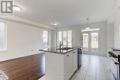 44 Hewison Avenue, Richmond Hill, ON - Indoor Photo Showing Kitchen With Double Sink