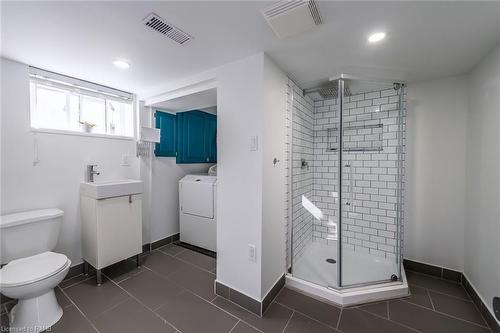 257 East 17Th Street|Unit #Lower, Hamilton, ON - Indoor Photo Showing Bathroom