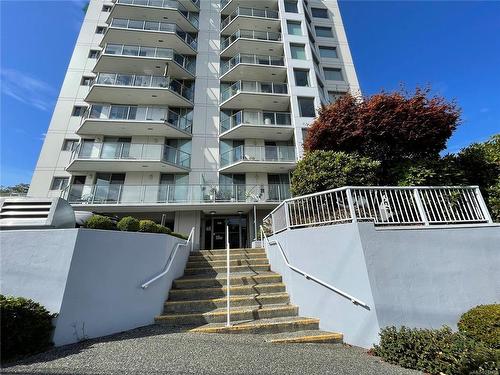 505-220 Townsite Rd, Nanaimo, BC - Outdoor With Balcony With Facade