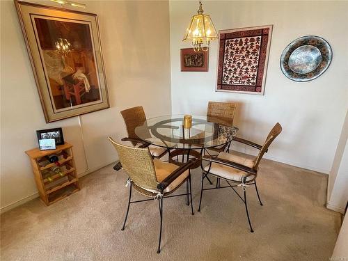 505-220 Townsite Rd, Nanaimo, BC - Indoor Photo Showing Dining Room