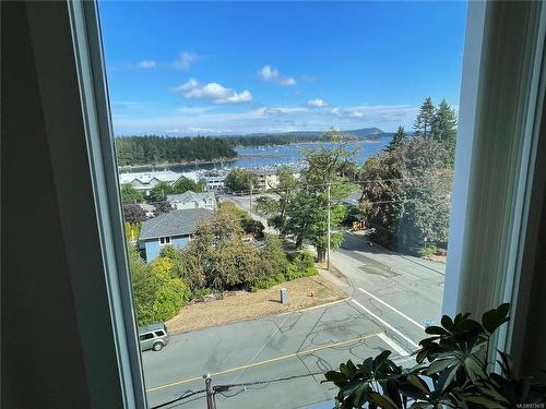 505-220 Townsite Rd, Nanaimo, BC -  With Body Of Water With View