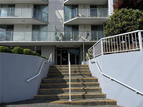 505-220 Townsite Rd, Nanaimo, BC - Outdoor With Balcony