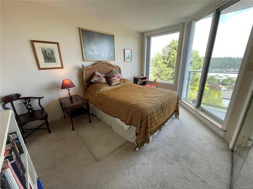 505-220 Townsite Rd, Nanaimo, BC - Indoor Photo Showing Bedroom